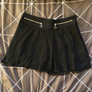 CANDIES, Black Tie Pleated Mesh Shorts